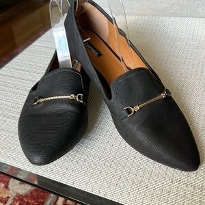 Kensie work black pointed flats, size9.5 gold metallic emblem